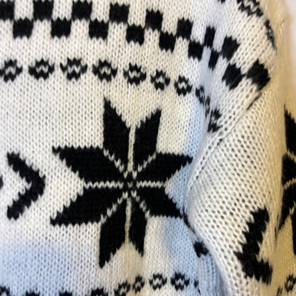 Hem & Thread Nordic Fair Isle Cardigan Sweater NWT Size M Cream Black - Picture 7 of 13